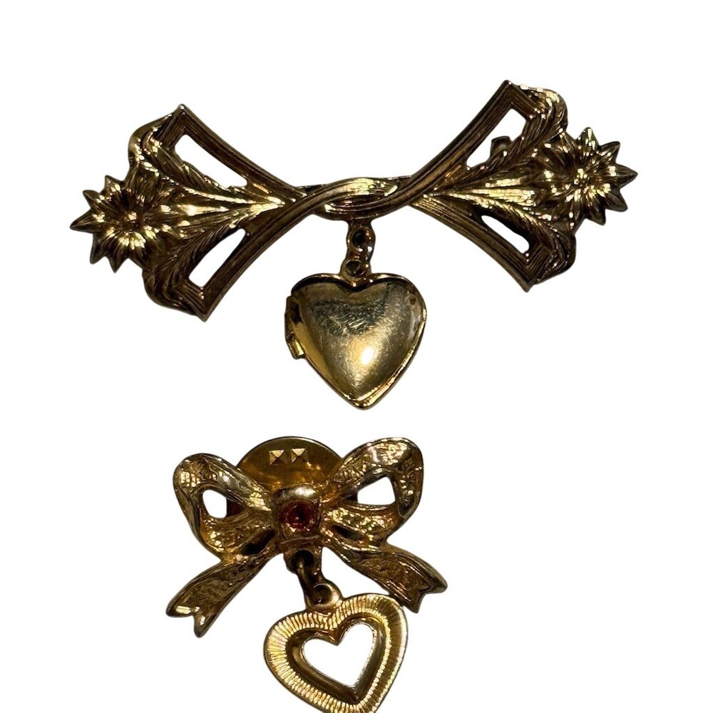 Vintage Lillian Vernon Gold Bow Bar Brooch Pin Red Rhinestone Heart